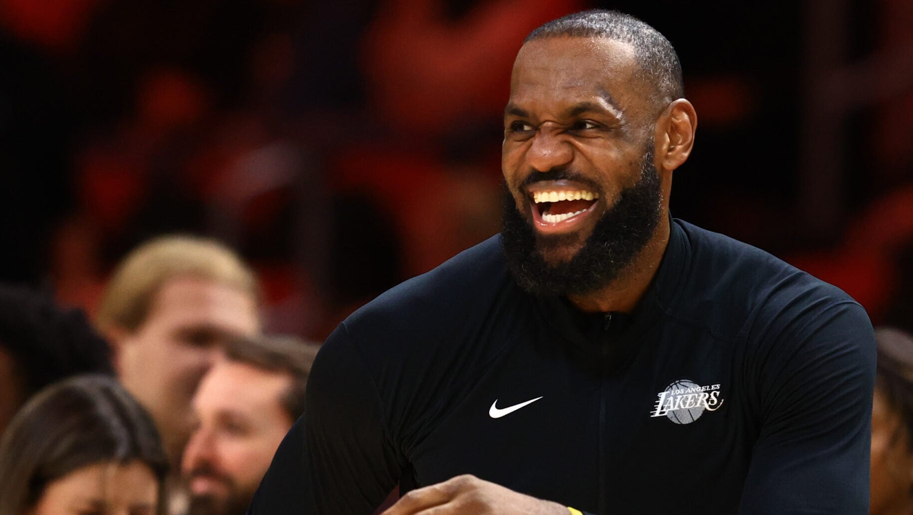 LeBron James passes Michael Jordan in 30-point games, Dirk Nowitzki in games played