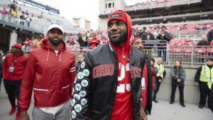 Read more about the article Why is LeBron James an Ohio State fan? Hometown and more about NBA star’s Buckeyes rooting interest